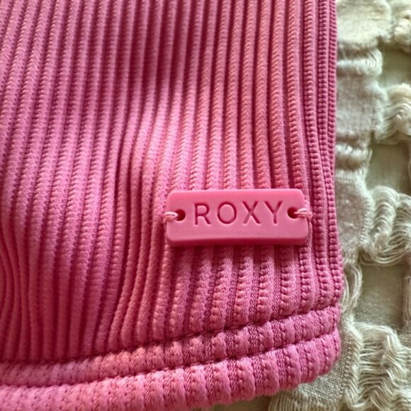 NEW Roxy Pink Ribbed Bikini Top Size M - Picture 3 of 6